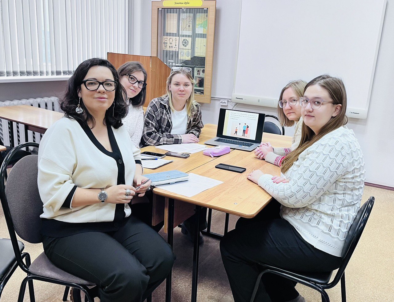 26 января доцент кафедры Т.В. Гаврилова провела Круглый стол по вопросам воспитательной деятельности и молодежной политики с магистрантами группы 23ЗИПОм1